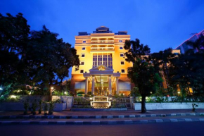  Ambhara Hotel  Джакарта